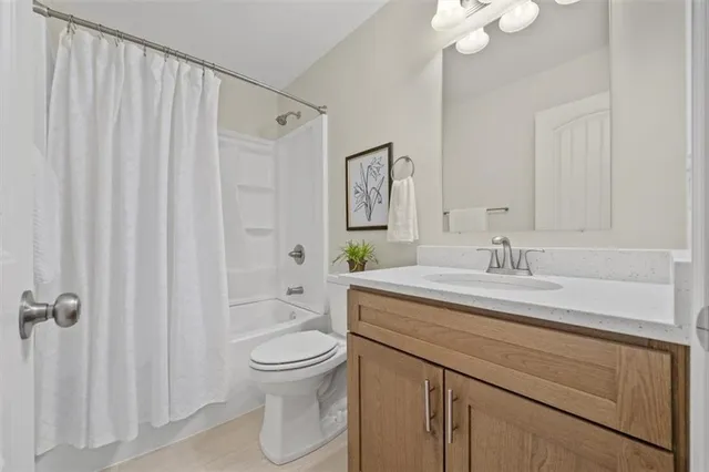 $370,000 | 1015 Northeast 91st Terrace, Kansas City, MO 64155