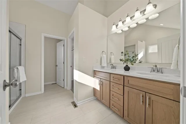 $370,000 | 1015 Northeast 91st Terrace, Kansas City, MO 64155