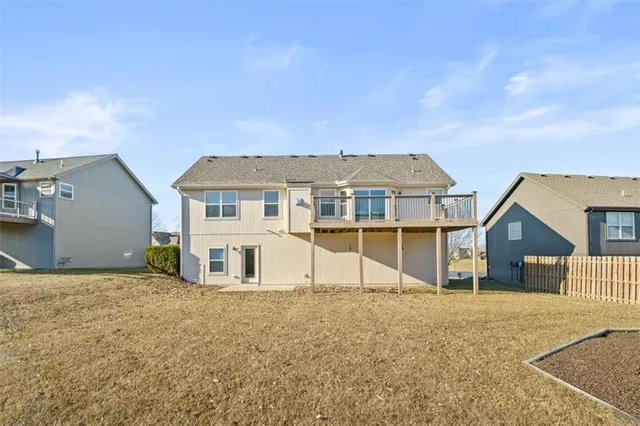 $370,000 | 1015 Northeast 91st Terrace, Kansas City, MO 64155