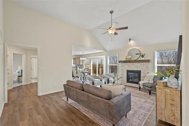 $370,000 | 1015 Northeast 91st Terrace, Kansas City, MO 64155