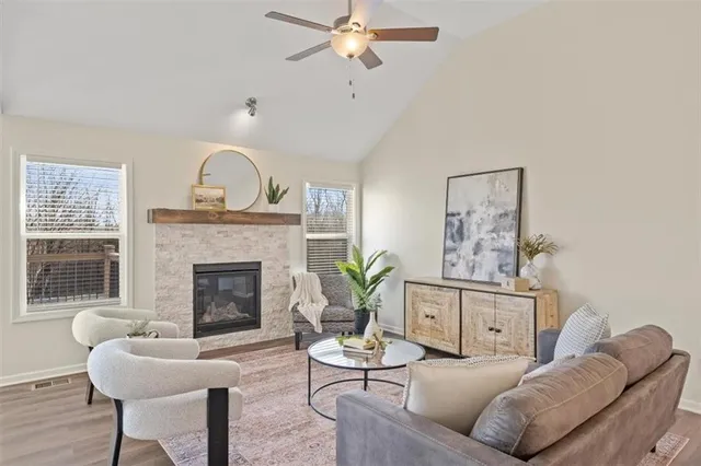 $370,000 | 1015 Northeast 91st Terrace, Kansas City, MO 64155