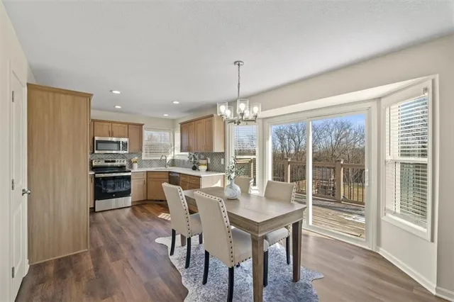 $370,000 | 1015 Northeast 91st Terrace, Kansas City, MO 64155