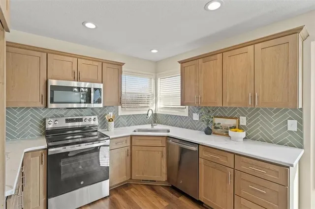 $370,000 | 1015 Northeast 91st Terrace, Kansas City, MO 64155