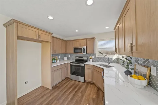 $370,000 | 1015 Northeast 91st Terrace, Kansas City, MO 64155