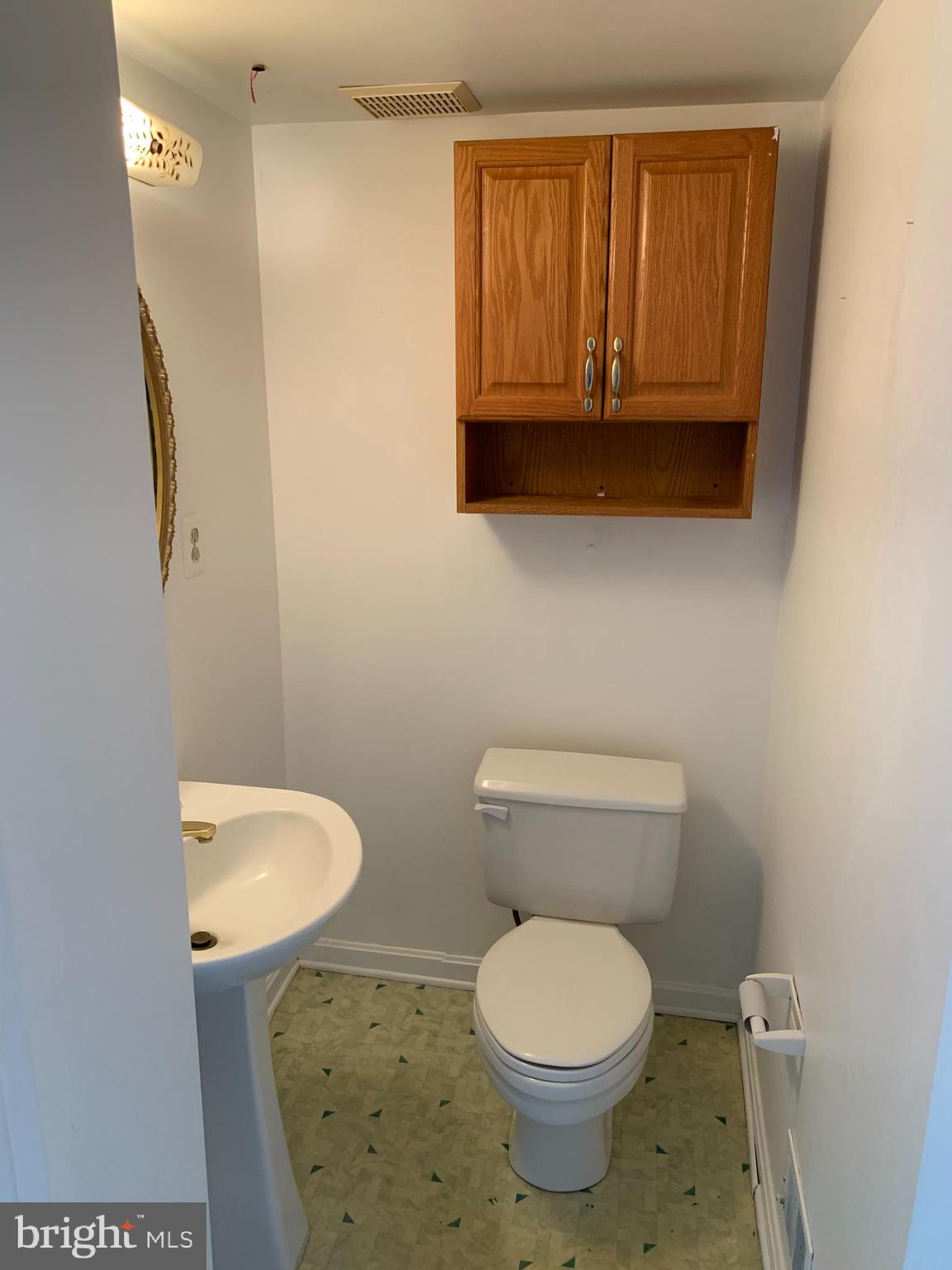 1725 Springhouse Court Frederick, MD 21702 - Photo 8 of 30 Powder Rm off kitchen