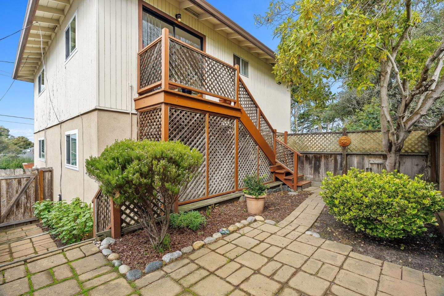 301 7th Street Pacific Grove, CA 93950 - Photo 32 of 44