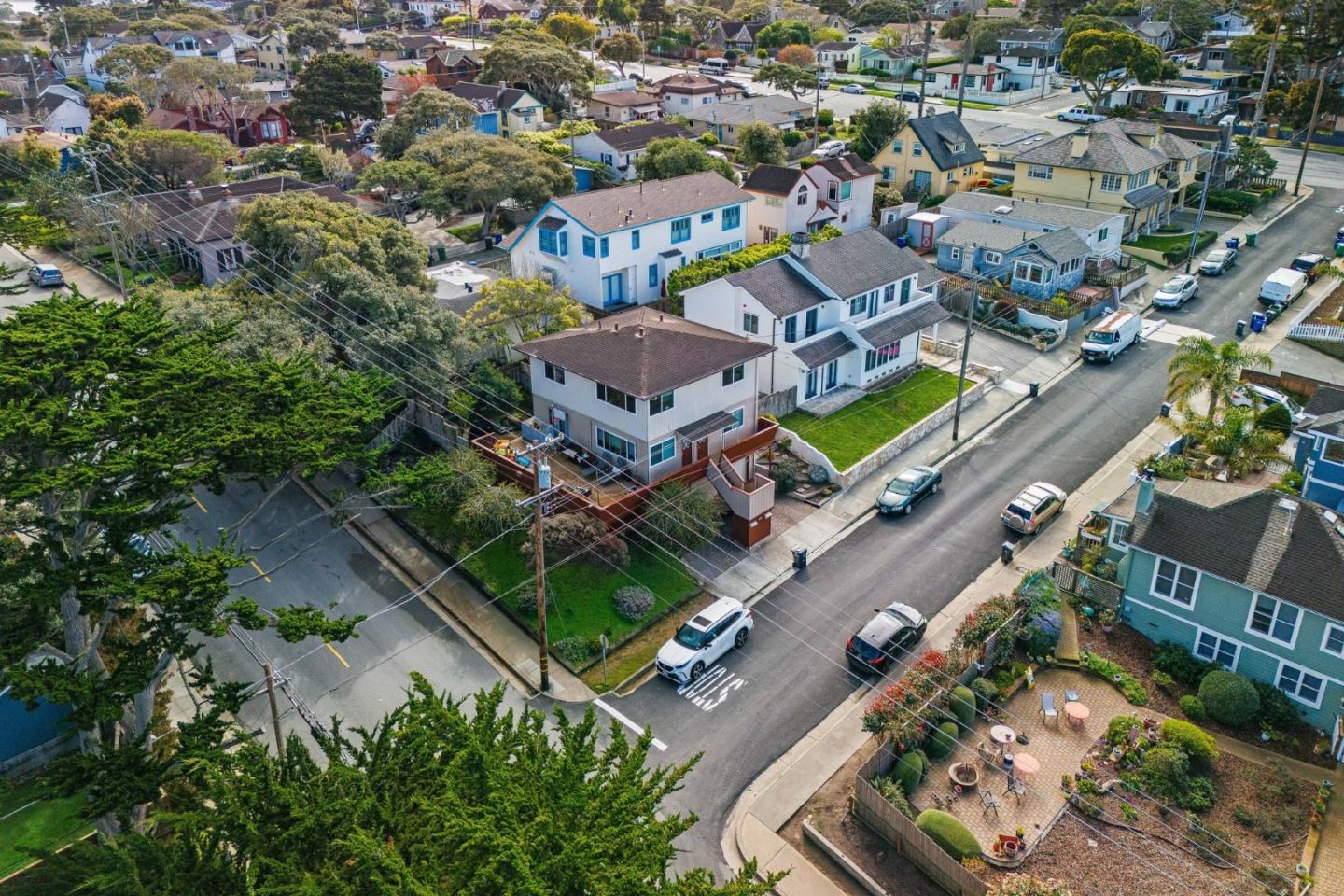 301 7th Street Pacific Grove, CA 93950 - Photo 39 of 44