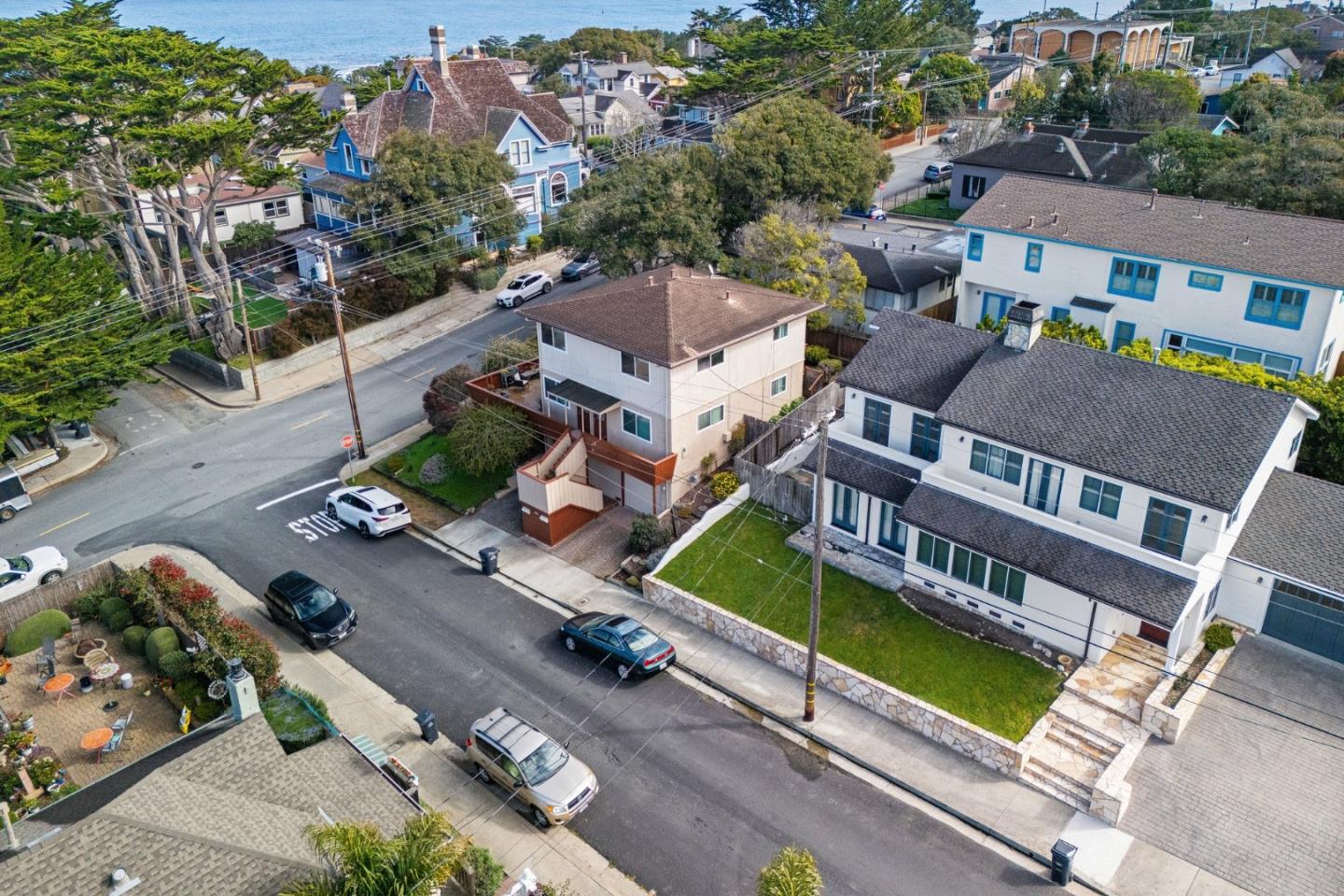 301 7th Street Pacific Grove, CA 93950 - Photo 40 of 44