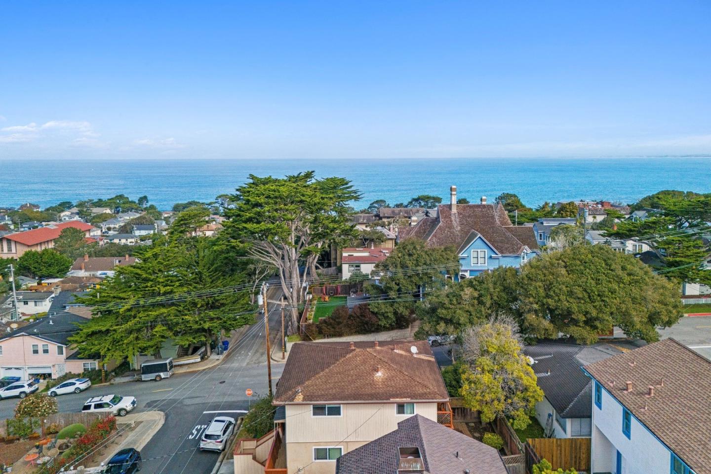 301 7th Street Pacific Grove, CA 93950 - Photo 41 of 44
