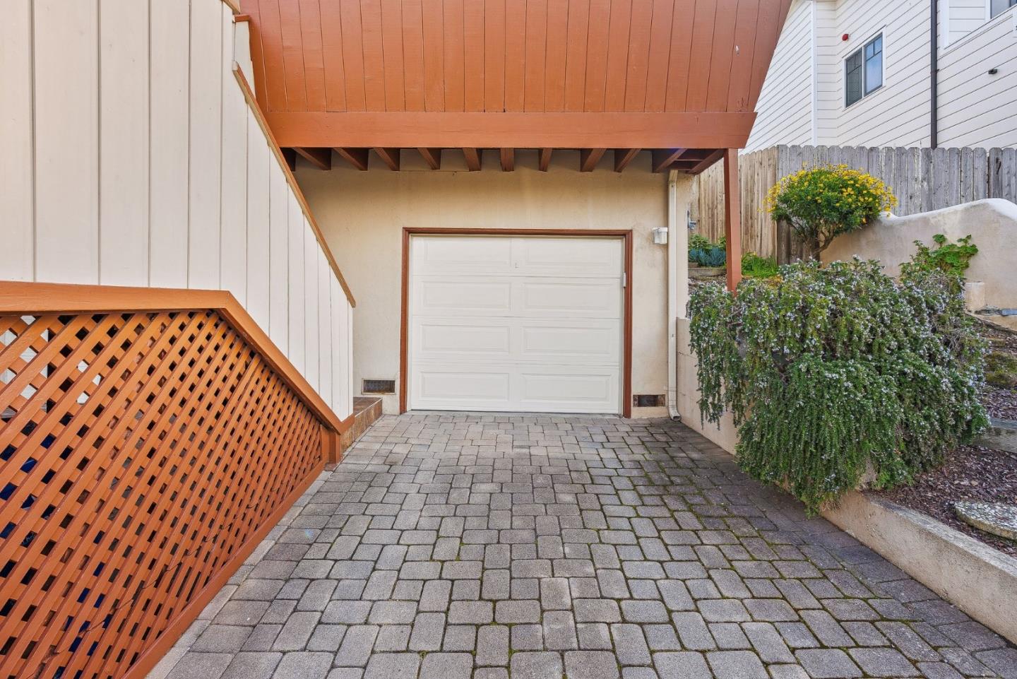 301 7th Street Pacific Grove, CA 93950 - Photo 5 of 44