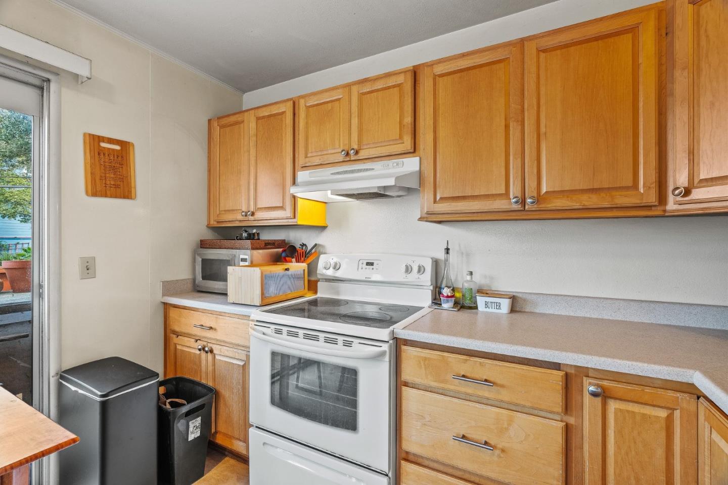 301 7th Street Pacific Grove, CA 93950 - Photo 9 of 44