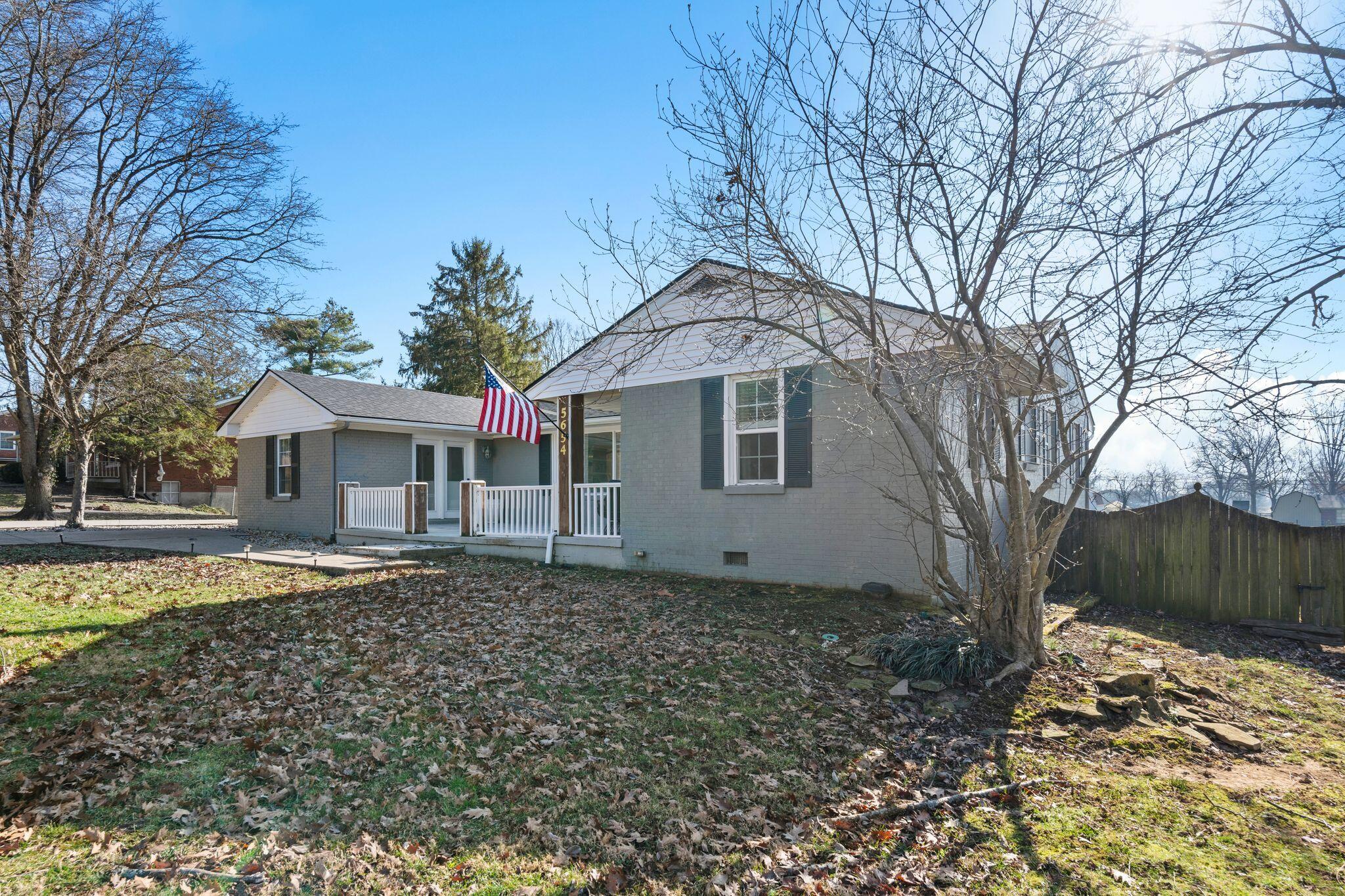 5654 Winchester Road Lexington, KY 40509 - Photo 3 of 66 13_F2000896