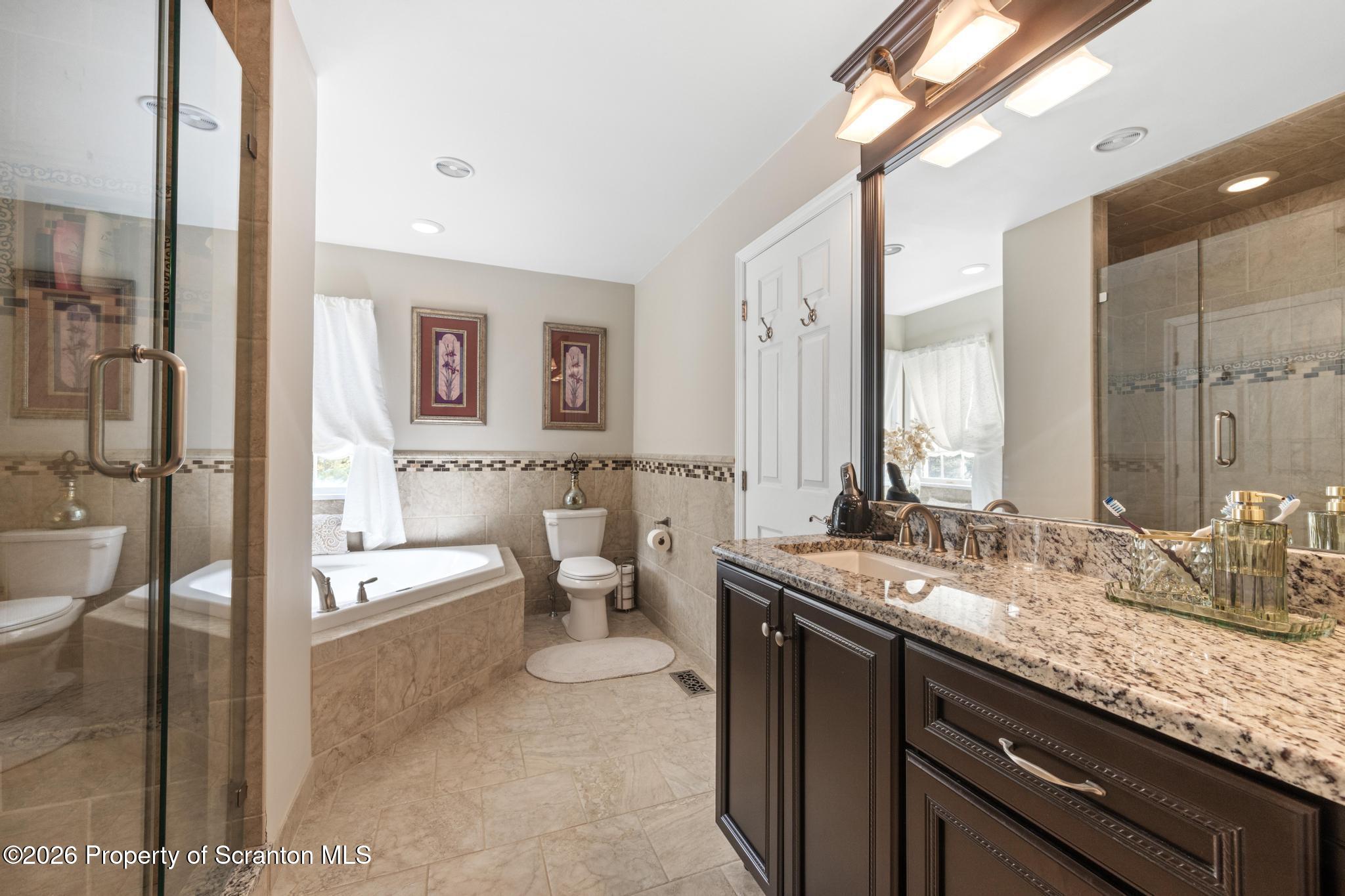 9 Oneill Drive Moosic, PA 18507 - Photo 17 of 25 DSC_9760