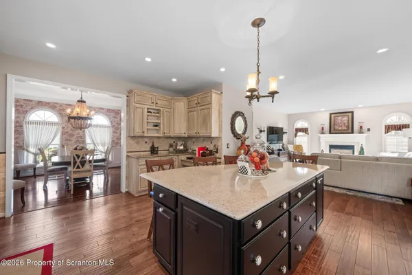 $675,000 | 9 Oneill Drive, Moosic, PA 18507