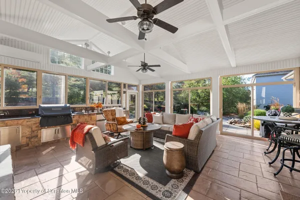 $675,000 | 9 Oneill Drive, Moosic, PA 18507