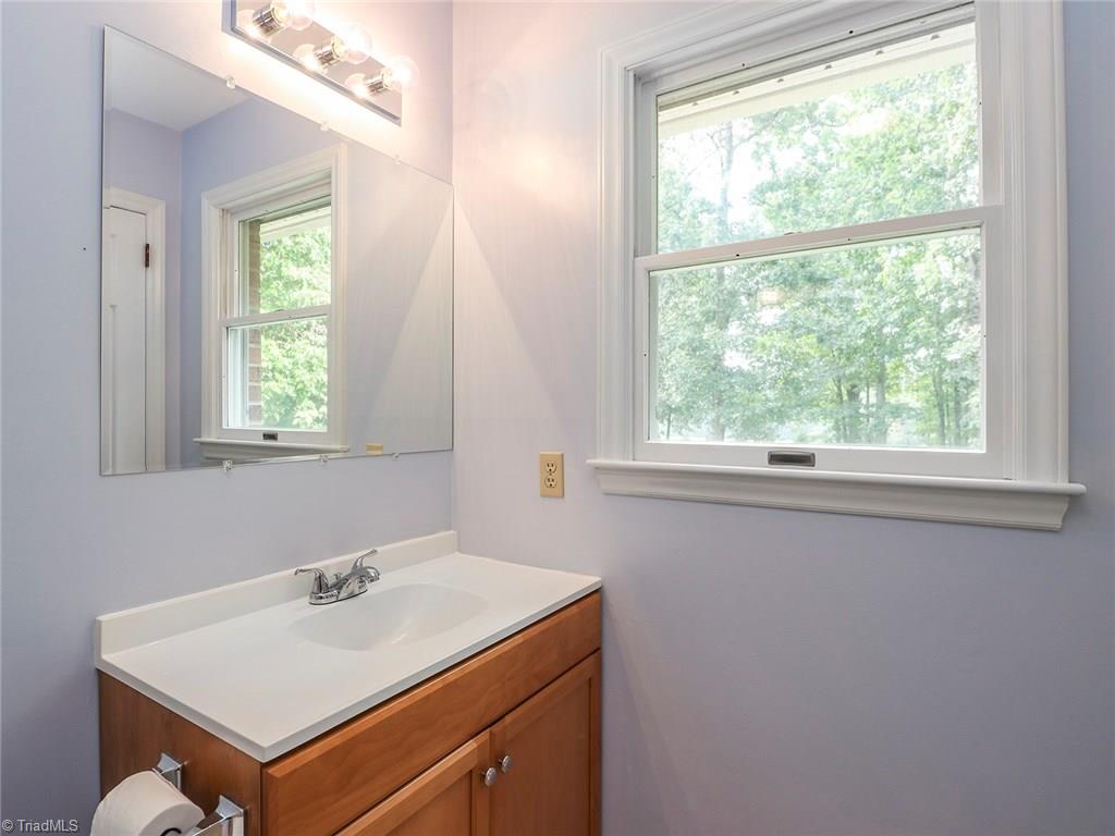 1505 Coventry Road High Point, NC 27262 - Photo 19 of 29 Gallery Image 19