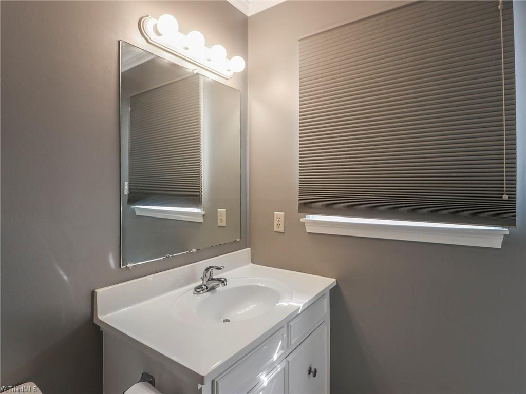 1505 Coventry Road High Point, NC 27262 - Photo 23 of 29 Gallery Image 23