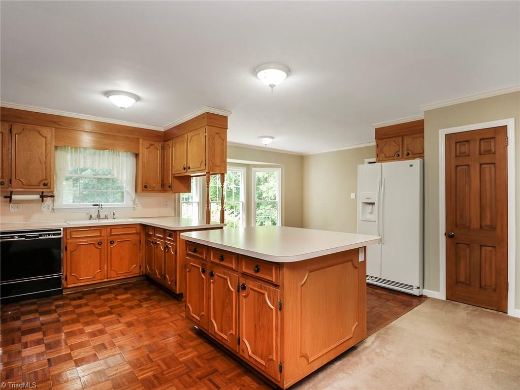 1505 Coventry Road High Point, NC 27262 - Photo 5 of 29 Gallery Image 5