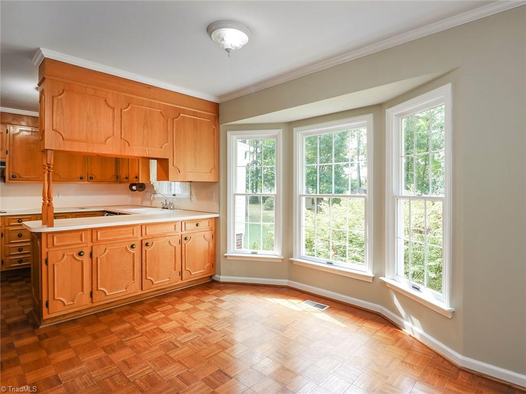 1505 Coventry Road High Point, NC 27262 - Photo 9 of 29 Gallery Image 9