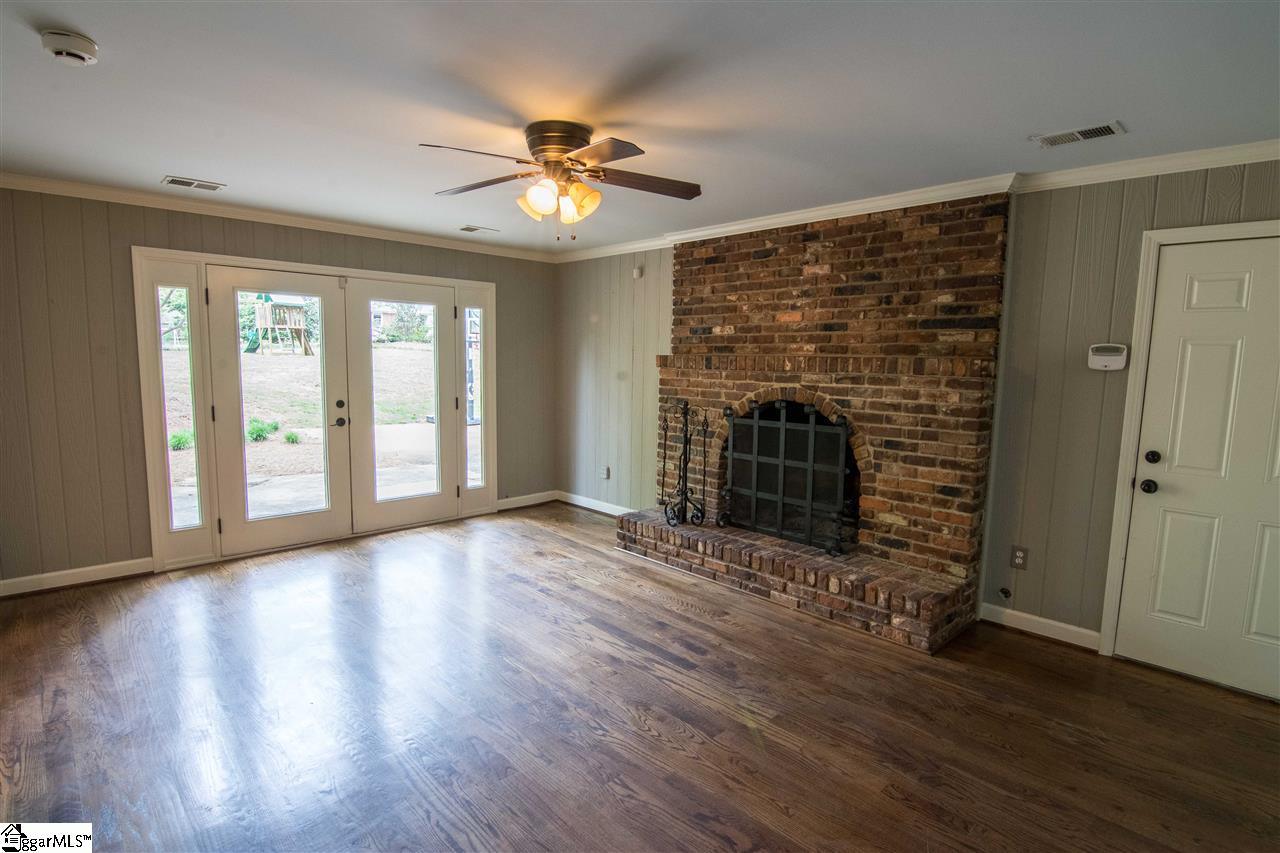 521 Wembley Road Greenville, SC 29607 - Photo 9 of 30 Gallery Image 9