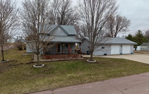 $190,000 | 221 Spencer Street, Dundee, MN 56131