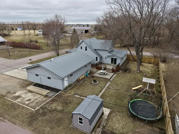 $190,000 | 221 Spencer Street, Dundee, MN 56131