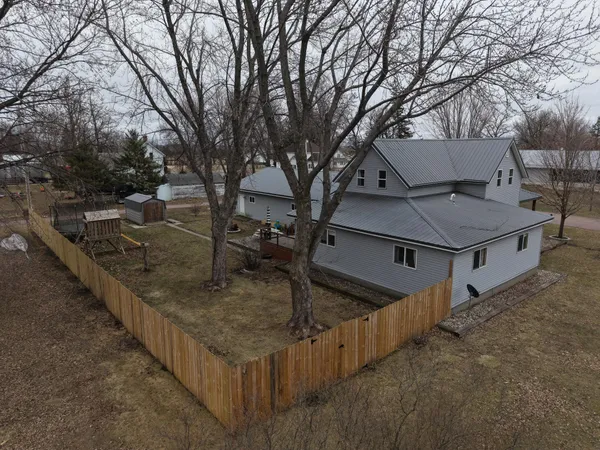 $190,000 | 221 Spencer Street, Dundee, MN 56131