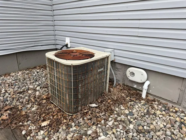 $190,000 | 221 Spencer Street, Dundee, MN 56131