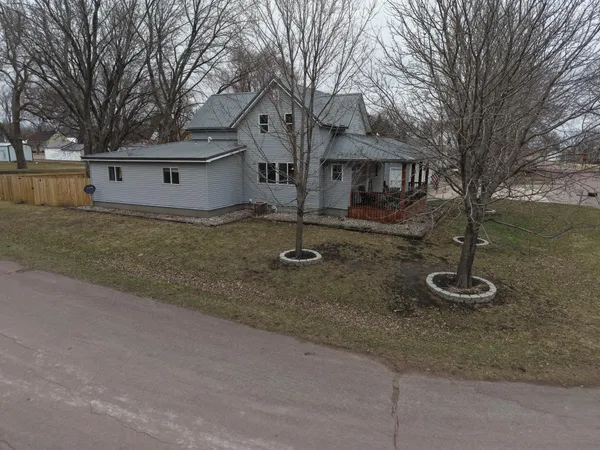 $190,000 | 221 Spencer Street, Dundee, MN 56131