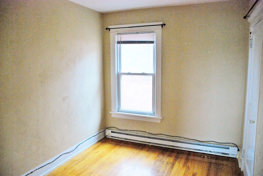11 Weldon Avenue Worcester, MA 01607 - Photo 12 of 26 Gallery Image 12