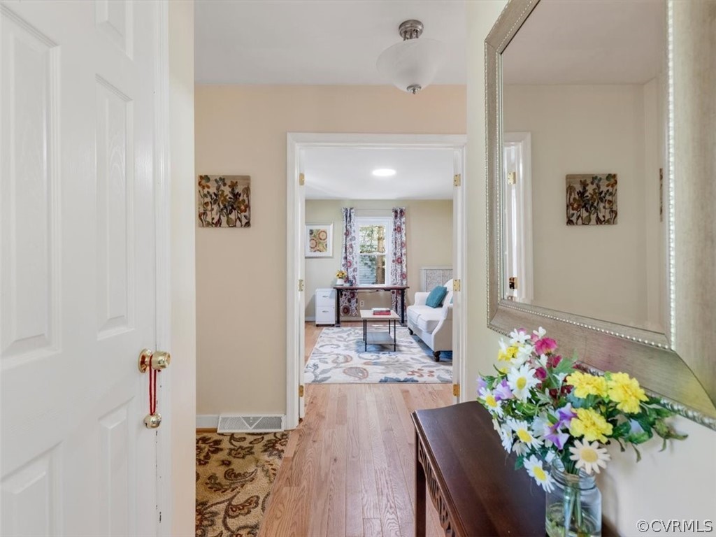 480 Eastman Road Chesterfield, VA 23236 - Photo 6 of 35 Stepping inside you’ll be greeted by the private l