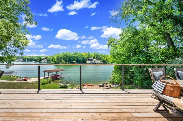 a view of a tennis court