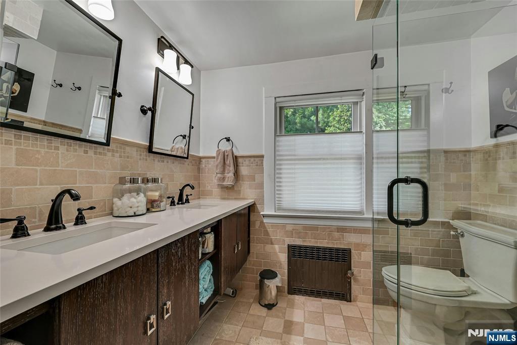 730 River Road Teaneck, NJ 07666 - Photo 29 of 39