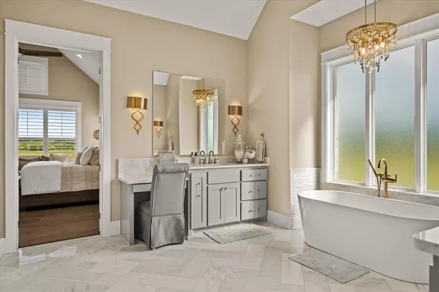 $2,490,000 | 1284 County Road 4940, Leonard, TX 75452