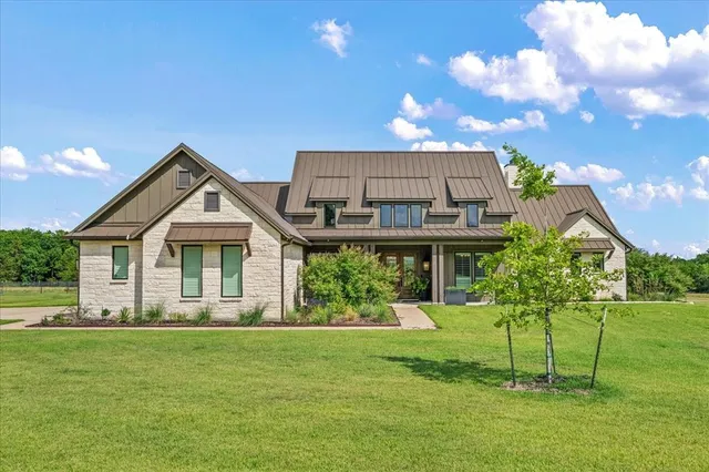 $2,490,000 | 1284 County Road 4940, Leonard, TX 75452