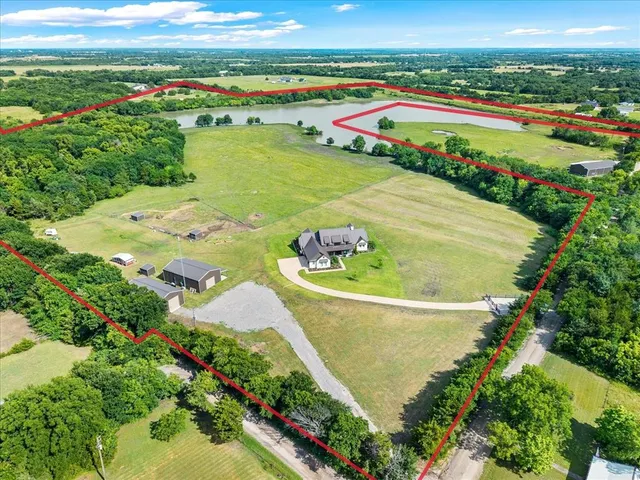 $2,490,000 | 1284 County Road 4940, Leonard, TX 75452