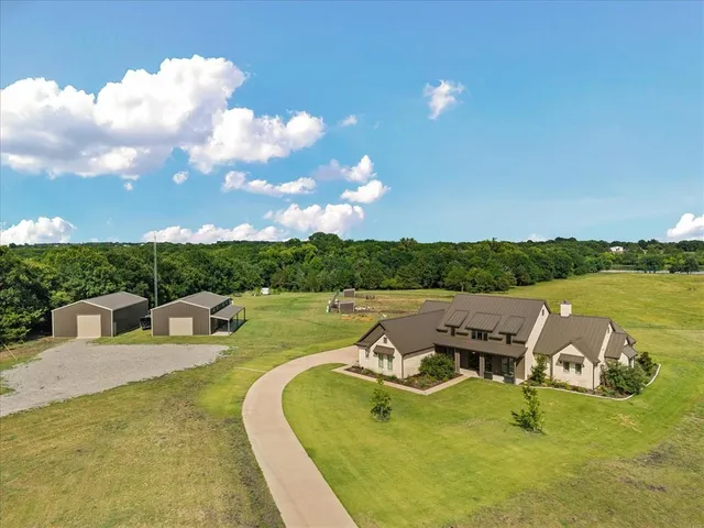 $2,490,000 | 1284 County Road 4940, Leonard, TX 75452