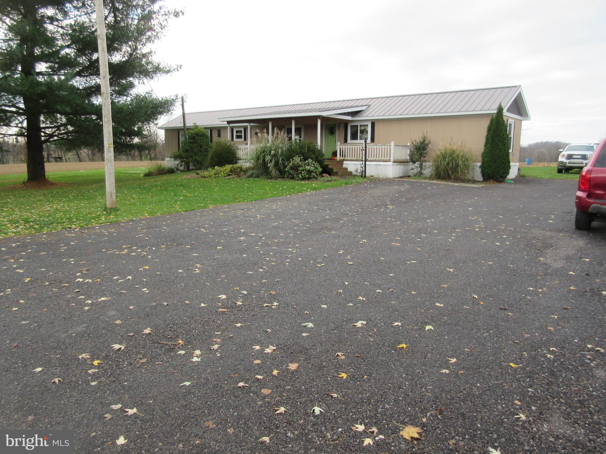 1762 Lebanon Road Manheim, PA 17545 - Photo 4 of 22