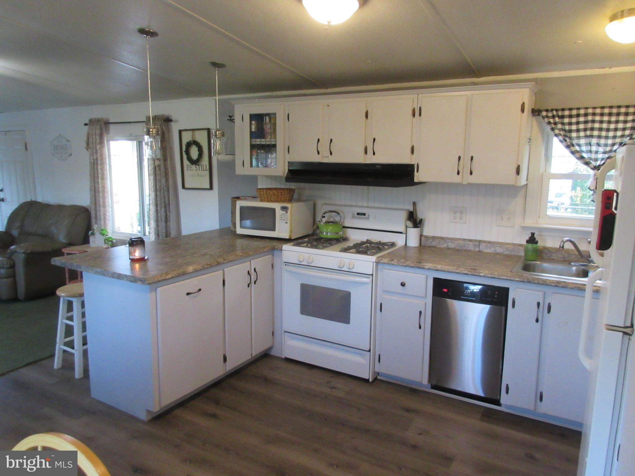 1762 Lebanon Road Manheim, PA 17545 - Photo 10 of 22