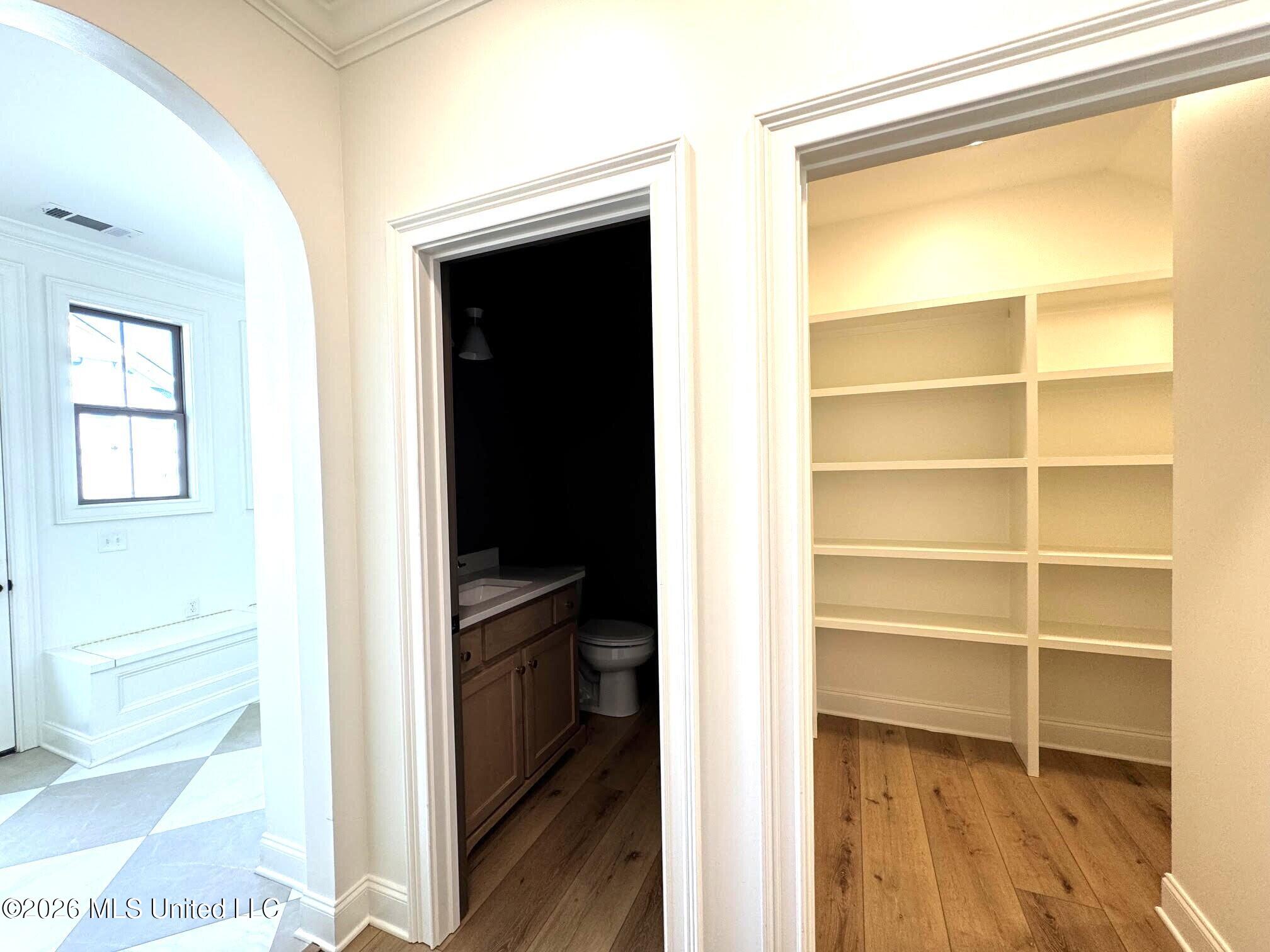 5381 Grayson Way Hernando, MS 38632 - Photo 25 of 28 Laundry/Half Bath/Pantry