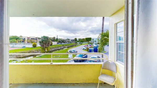 $328,000 | 10765 Southwest 108th Avenue, Unit 208, Miami, FL 33176