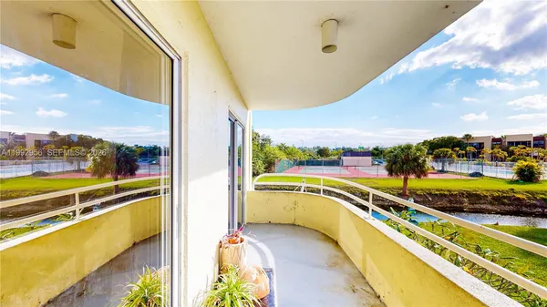 $328,000 | 10765 Southwest 108th Avenue, Unit 208, Miami, FL 33176