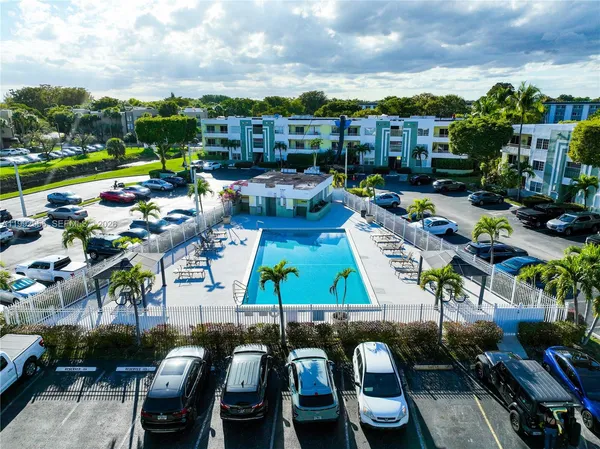 $328,000 | 10765 Southwest 108th Avenue, Unit 208, Miami, FL 33176