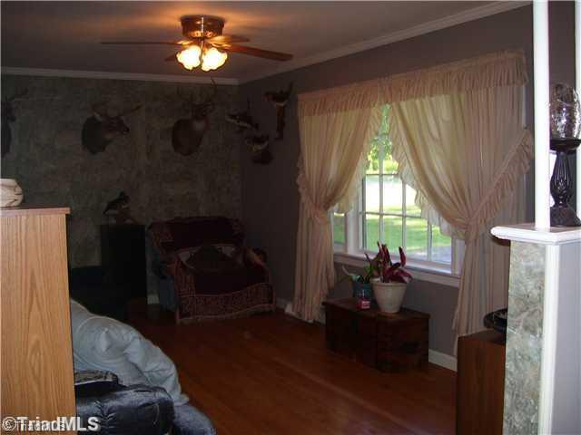 576 Baltimore Road Advance, NC 27006 - Photo 3 of 10 Living Room.