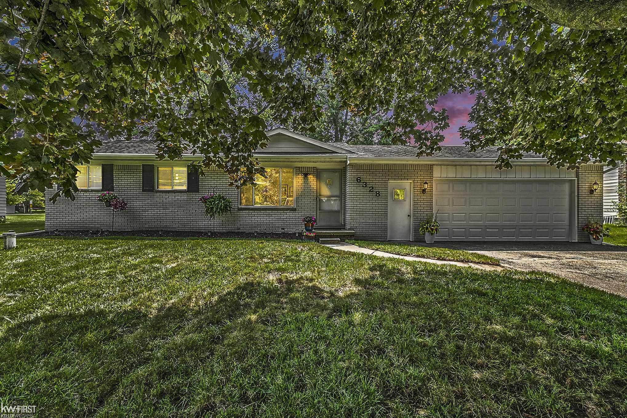 6328 East Potter Road Burton, MI 48509 - Photo 2 of 27 50151958-e789d654-f124-4ab2-96fd-6d52affdf42b.JPG