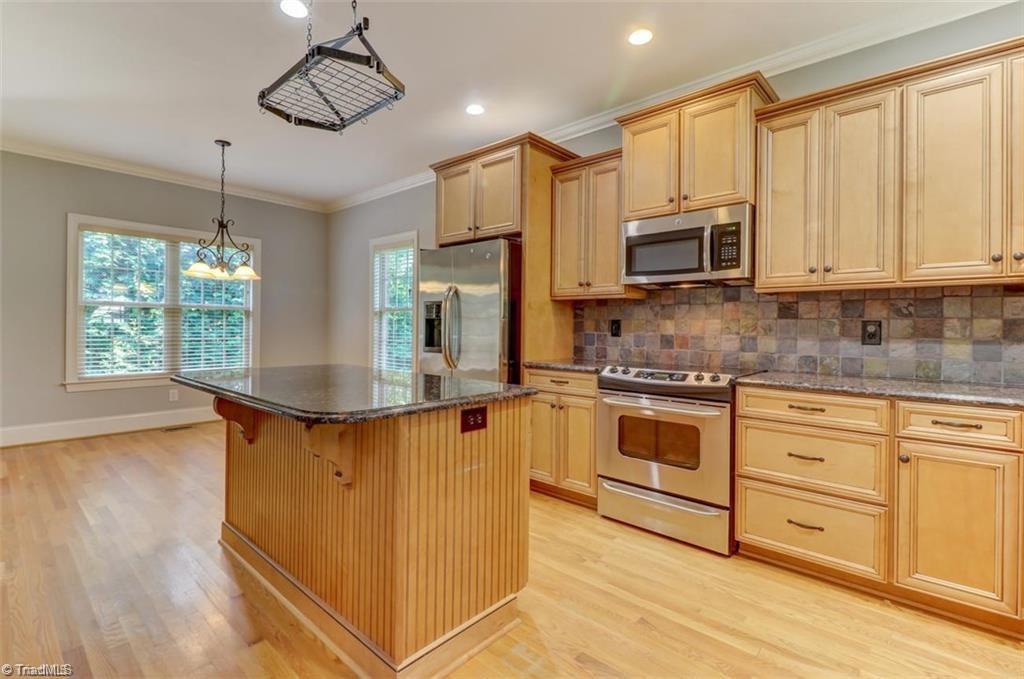 4910 Fox Chase Road Greensboro, NC 27410 - Photo 7 of 19