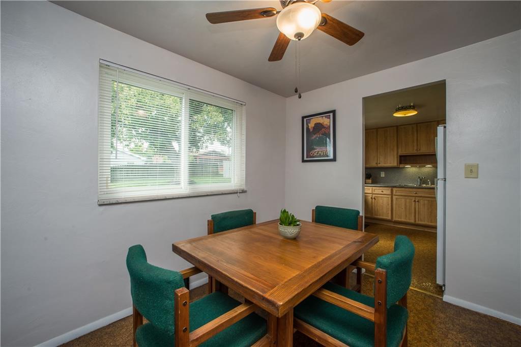757 Lindsay Road Carnegie, PA 15106 - Photo 8 of 25 Gallery Image 8