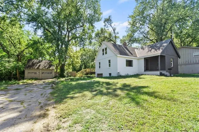 $260,000 | 10501 East 35th Street South, Independence, MO 64052