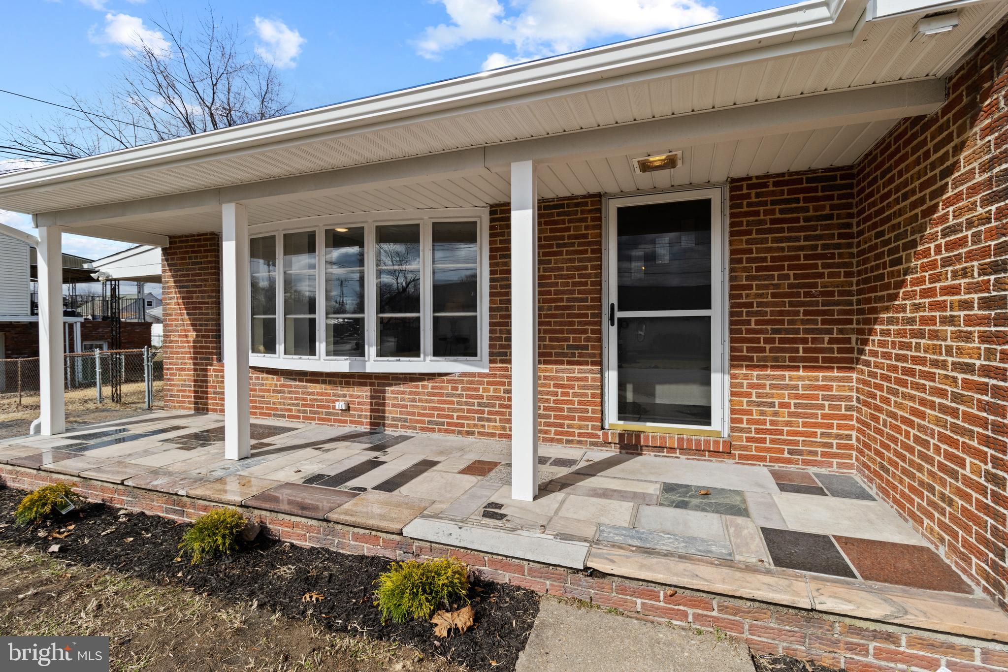 108 Winston Road Pasadena, MD 21122 - Photo 3 of 35 Gallery Image 3