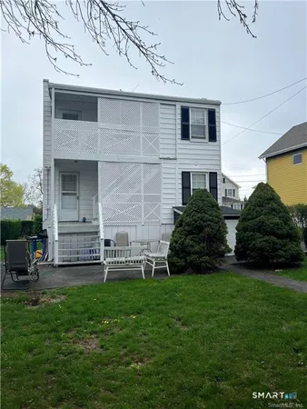 $2,400 | 104 Palmer Avenue, Unit 2, Stamford, CT 06902